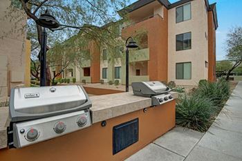 Aspire pinnacle peak apartments- outdoor recreation/bbq area 