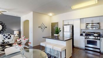Kitchen island*