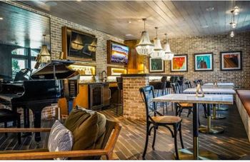 The parlor clubroom