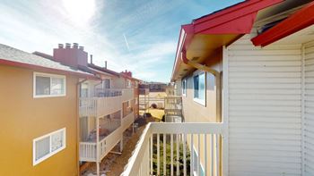 Patio/balcony*