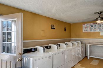 Laundry facilities/laundry room