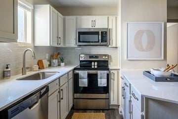 Charlotte apartment for rent - Retreat at McAlpine Creek