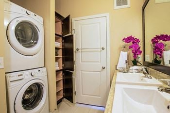 Siena washer & dryer