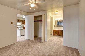 The club at eagle point apartments - bedroom