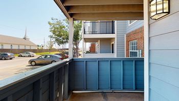 Private patio/balcony