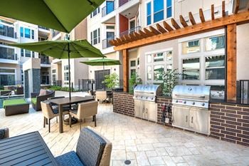 Fire pit lounge, bbq grills and tv lounge
