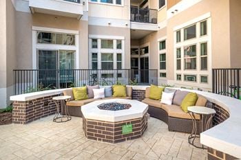 Fire pit lounge, bbq grills and tv lounge