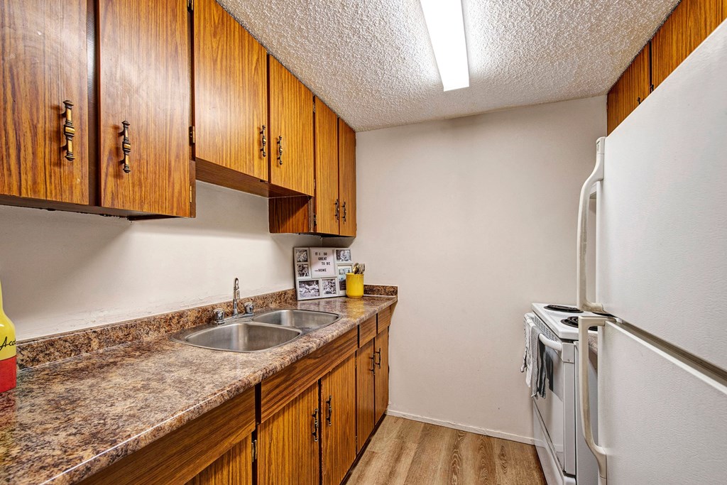 Lakewood Heights - apartments for rent in Kameyosek, Edmonton | Point2Homes