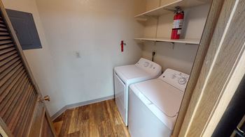 Washer/dryer* (select homes)