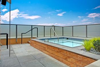 Rooftop spa/hot tub