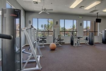 Arezzo apartments- fitness and yoga room 