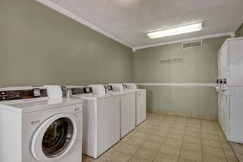 Laundry facilities/laundry room