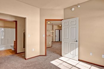 Grand river bedroom and closet