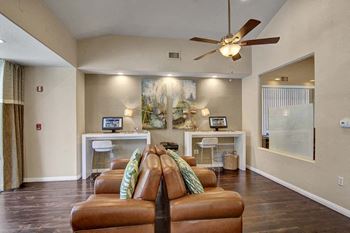 Ceiling fan*