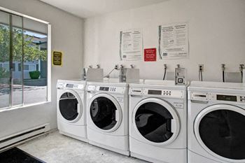 Laundry facilities/laundry room
