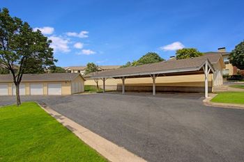 Carport/garage