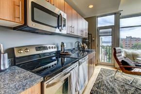 Seattle apartment for rent - kitchen stainless steel
