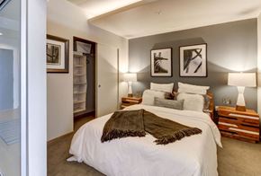 Seattle apartment for rent - furnished bedroom with walk in closet