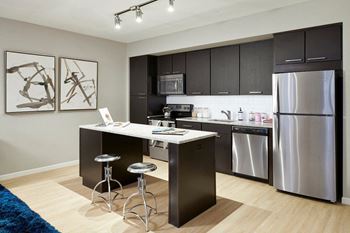 Stainless steel whirlpool™ appliances