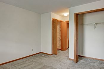 Plymouth square bedroom with walk in closets