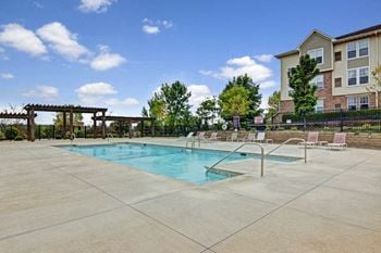 Stoneleigh outdoor swimming pool