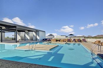 24-Hour rooftop resort-style swimming pool and hot tub