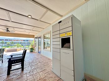 Luxer package lockers