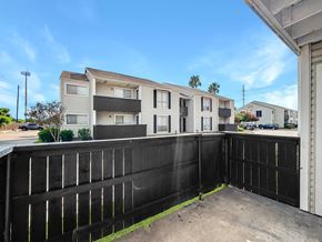 Corpus Christi apartment for rent - Private Patio view at Towne Oaks Apartments