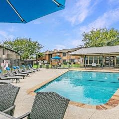 2 Refreshing pools