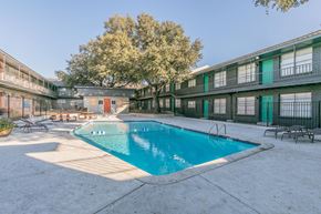 Dallas apartment for rent - Outdoor pool at Chapel Creek Apartments Dallas