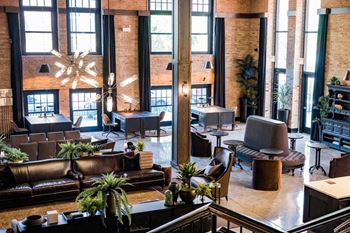 The-duncan-apartments-in-west-loop-chicago-1515-w-monroe-lobby-amenity-page.Jpg