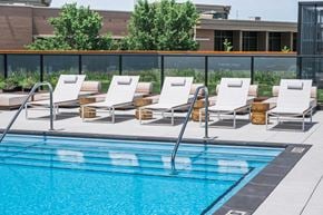 Chicago apartment for rent - Roof Lounge at the Rosie apartments in Pilsen at 1461 S Blue Island Ave