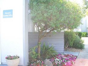 San Jose apartment for rent - Front of Leasing Office