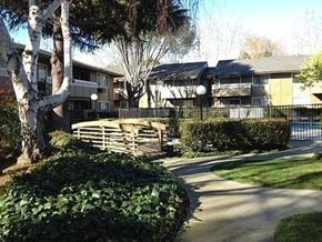 Santa Clara apartment for rent - Pond Area