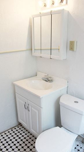 Cleveland Heights apartment for rent - a small bathroom with a toilet and a sink