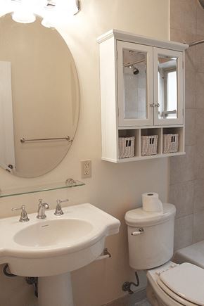 Cleveland Heights apartment for rent - Renovated Bathroom