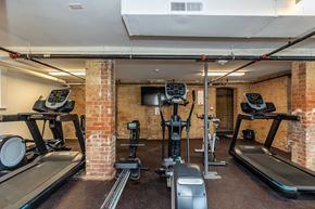 Cleveland apartment for rent - fitness room
