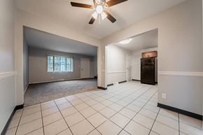 Warren apartment for rent - Open Room at River Run Apartments, Warren, Ohio