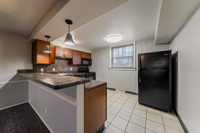 Warren apartment for rent - Functional Kitchen at River Run Apartments, Warren