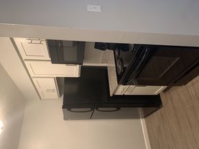 Kent apartment for rent - Renovated Kitchen with granite at Ryan Place Apartments, Integrity Realty, Ohio, 44240