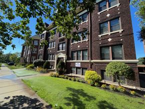 Cleveland Heights apartment for rent - Heights Apartments
