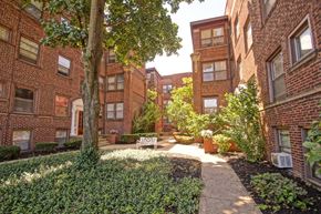 Cleveland apartment for rent - Courtyard Garden Space at Integrity Gold Coast Apartments, Ohio, 44102