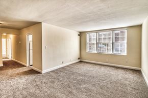 Shaker Heights apartment for rent - Living Room
