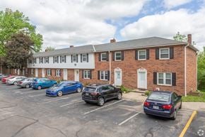 Kent apartment for rent - Traditional style buildings at Woodland Pointe Apartments and Townhomes, Integrity Realty, Kent, Ohio
