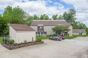 Kent apartment for rent - Contemporary style buildings at Woodland Pointe Apartments and Townhomes, Integrity Realty, Kent, 44240