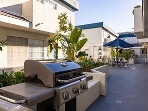 Sherman Oaks apartment for rent - Barbeque area in Tilden Oaks courtyard.