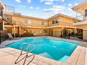 Reseda apartment for rent - Five large outdoor pools in each of five individual buildings.