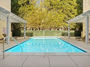 Los Angeles apartment for rent - Courtyard pool at Palms Court Apartments