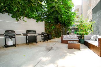 Bbq area at catalina apartments