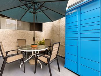 Amazon delivery lockers
